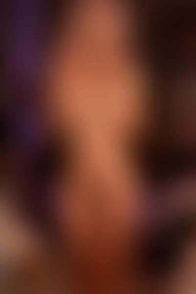 Chloe gallery 3